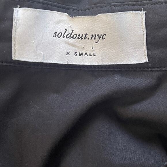 Sold Out NYC The Everything Shirt Size XS - Picture 8 of 9